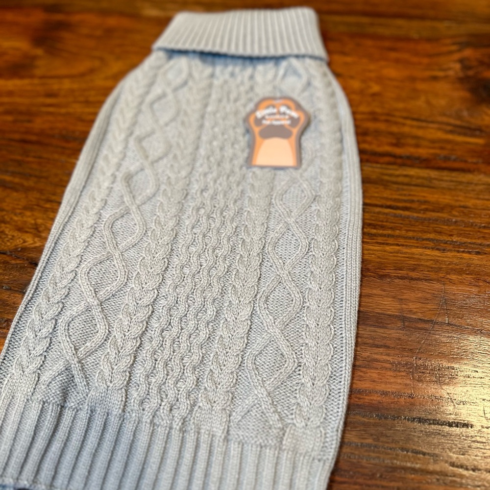 NWT! Dog Pet Winter Warm Sweater Knitwear Outwear Apparel Size M Gray